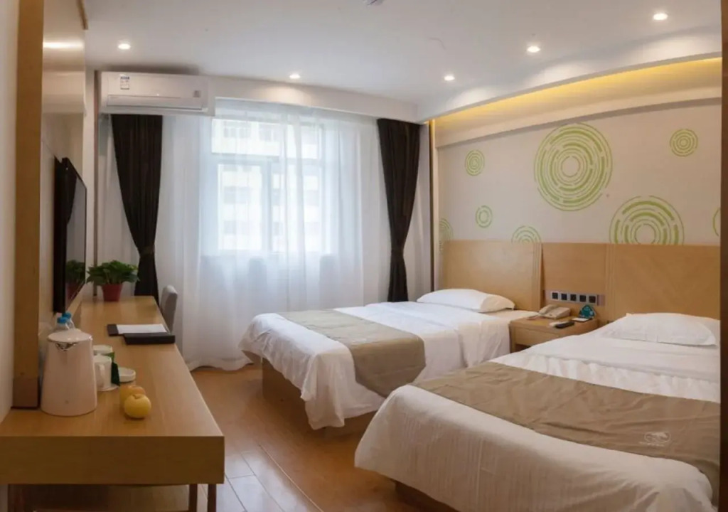 GreenTree Inn Bengbu Longzihu District Railway Station Express Hotel