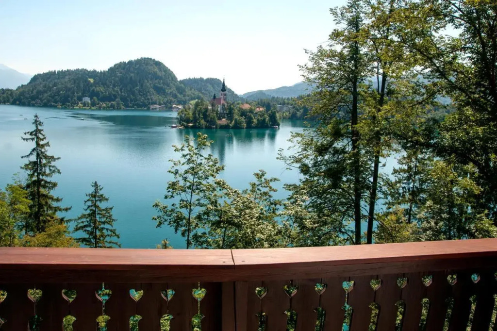 Lake View House Sovica