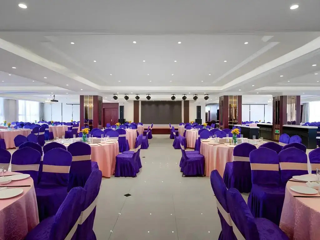 Vienna Classic Hotel (Shanghai Tinglin)