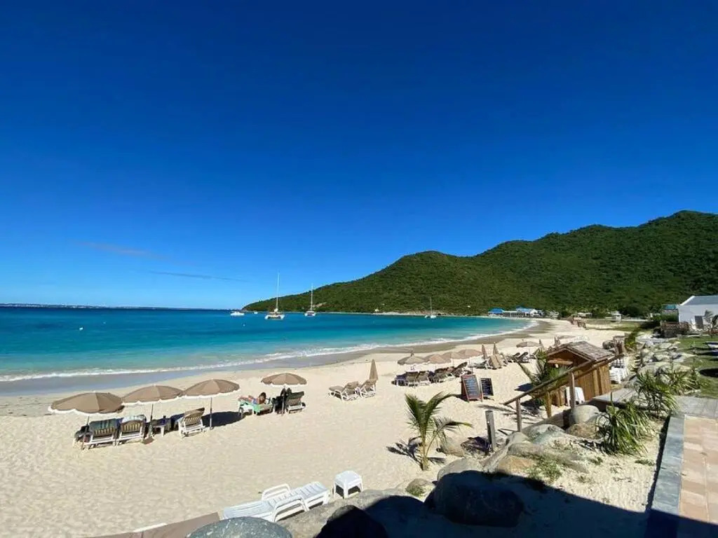 Acacia Beach 66, beautiful Dupleix 250 m from Anse Marcel Beach