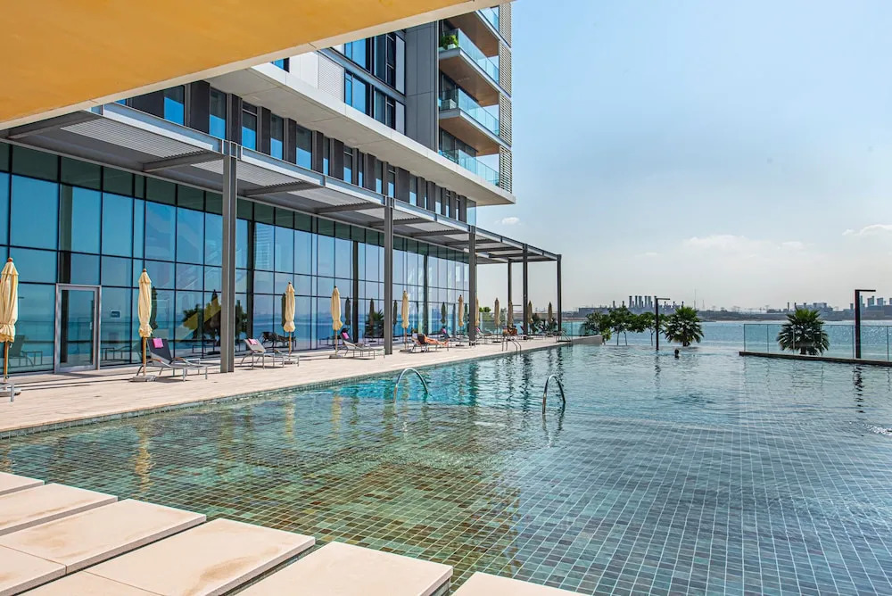 Nasma Luxury Stays - Blue Waters Island