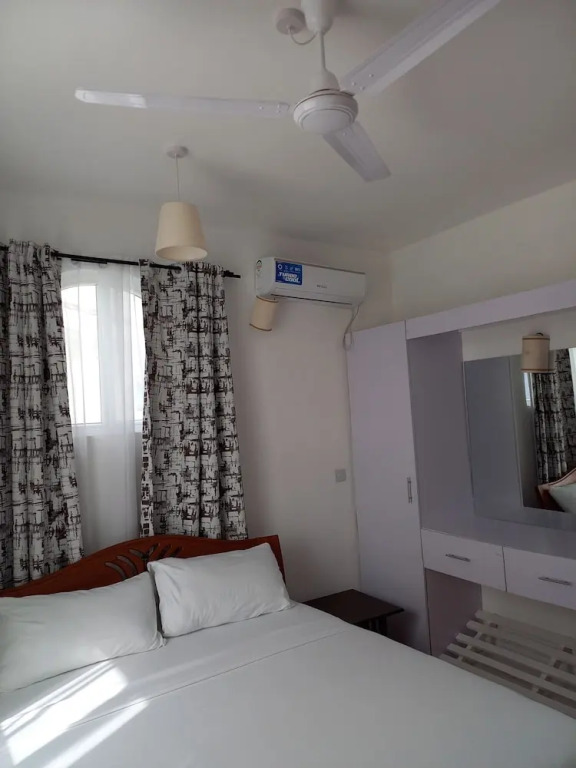 Tembo Beach Cottage , Ocean Beach Drive