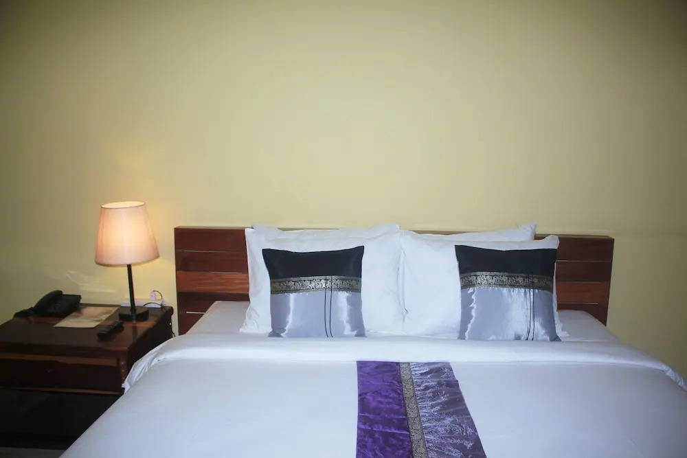 Suryavara Residence Hotel