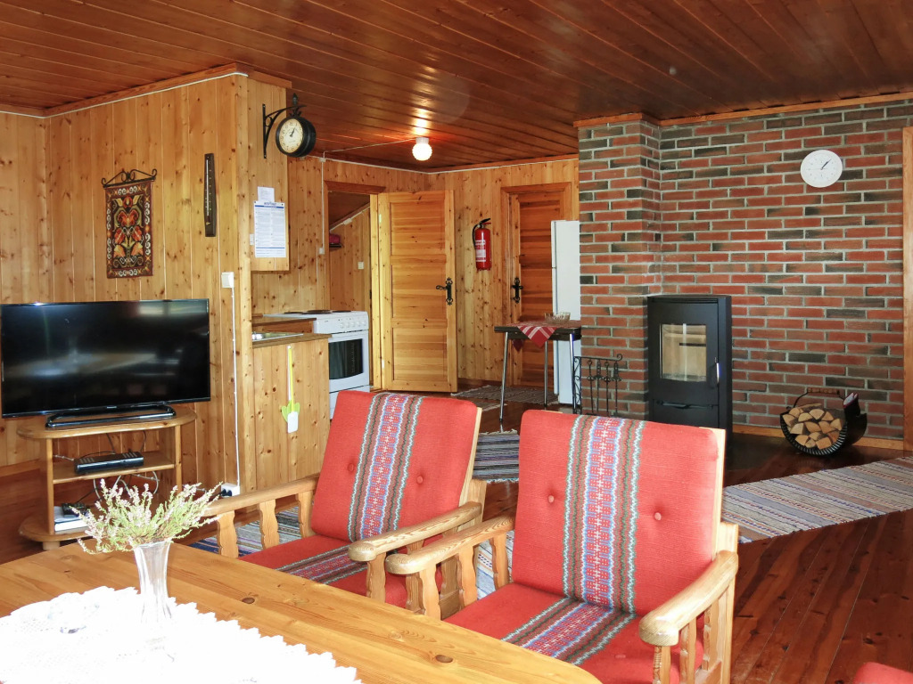 Holiday Home Midtholmen (SOW726)
