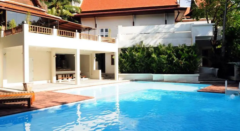 The Cabana Pool Suite