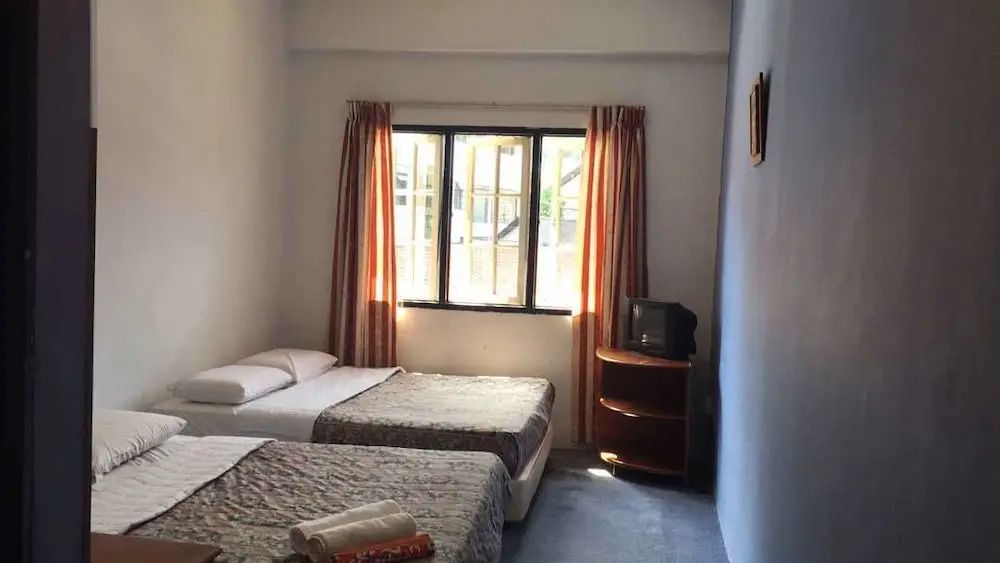 Pines and Roses Hotel