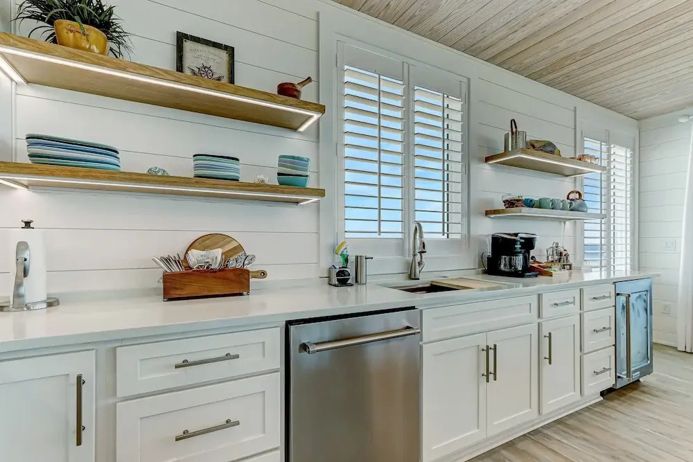 226 South Fletcher Ave 6 Bedroom Home by RedAwning