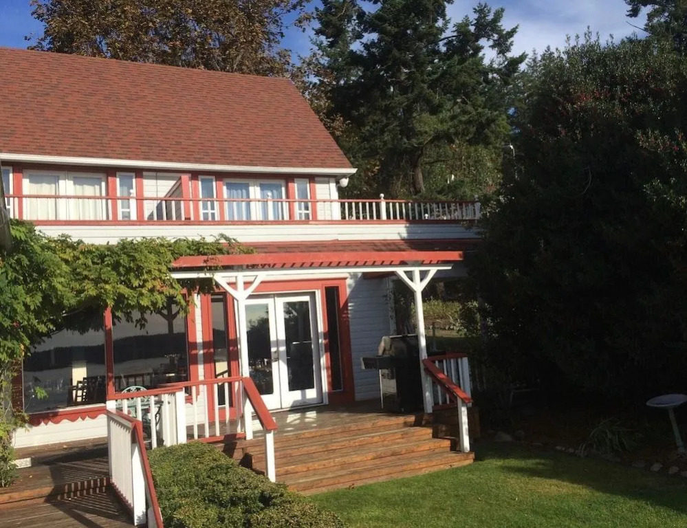 Orcas Hotel