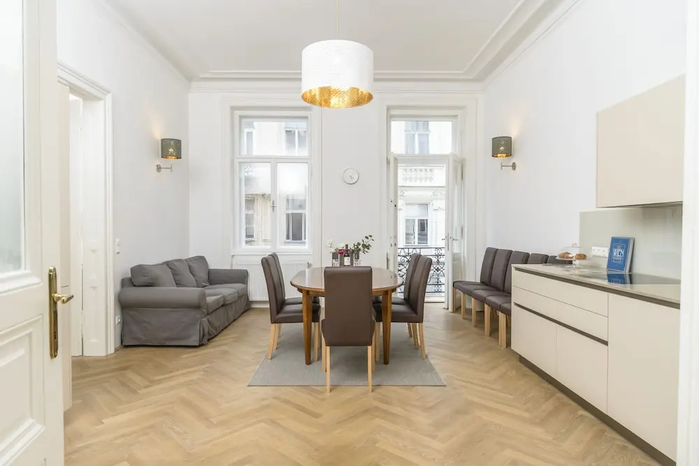 Senator Suite Stephansplatz by Welcome2Vienna