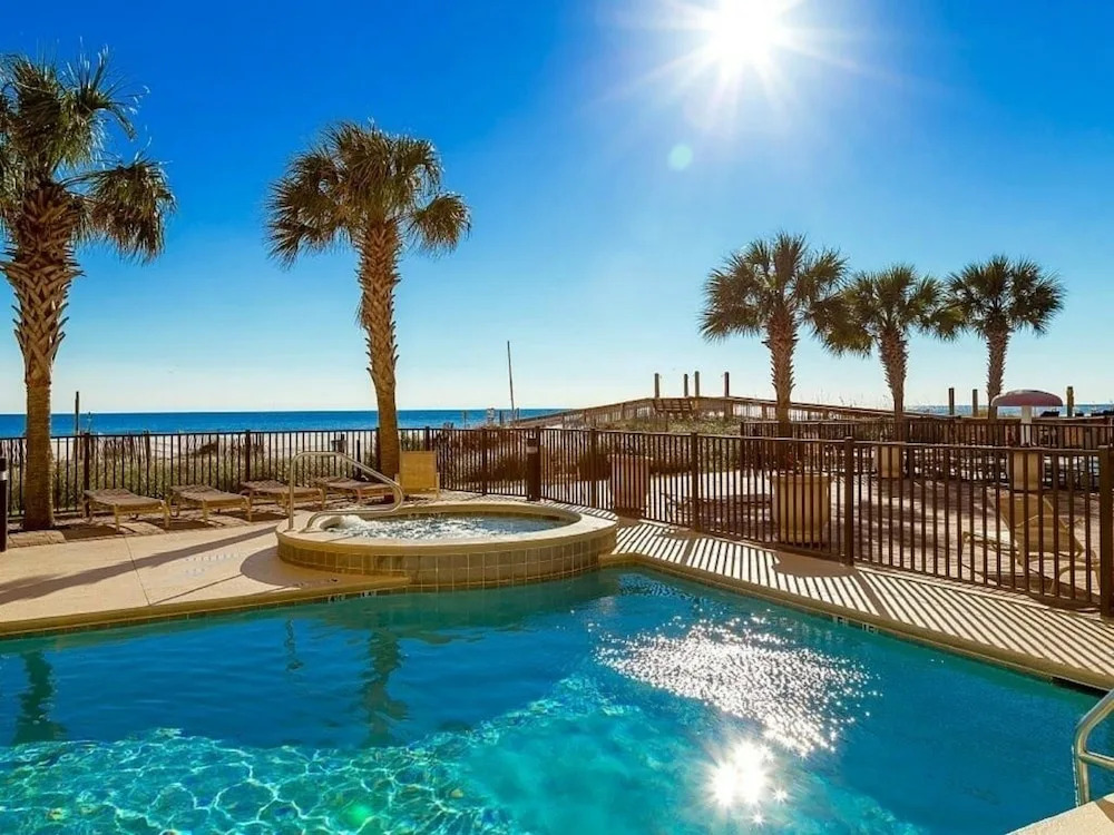 Seawind 1501 3 Bedroom Condo