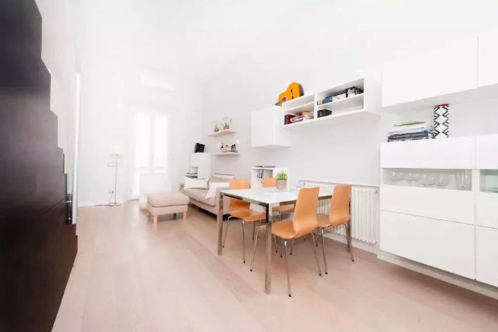 Modern and Beautiful 2 bed Flat Near the Colosseum