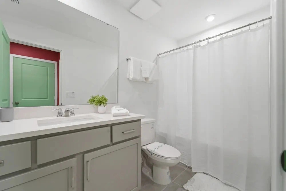 Luxury 7BR at Solara w Pool Cinema Game Room