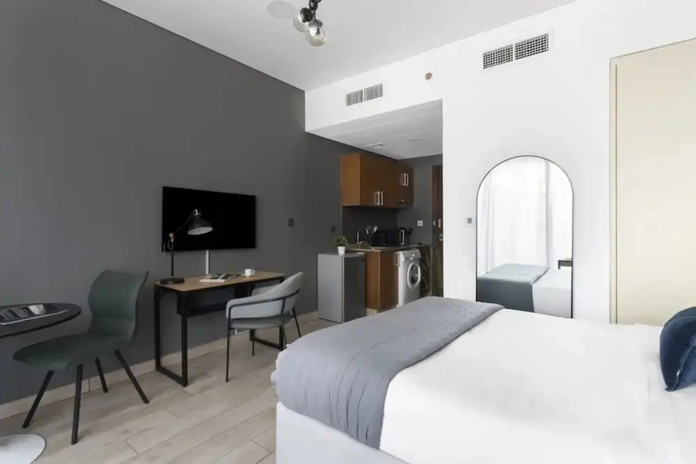 Silkhaus Stylish Studio With Balcony Difc Pool