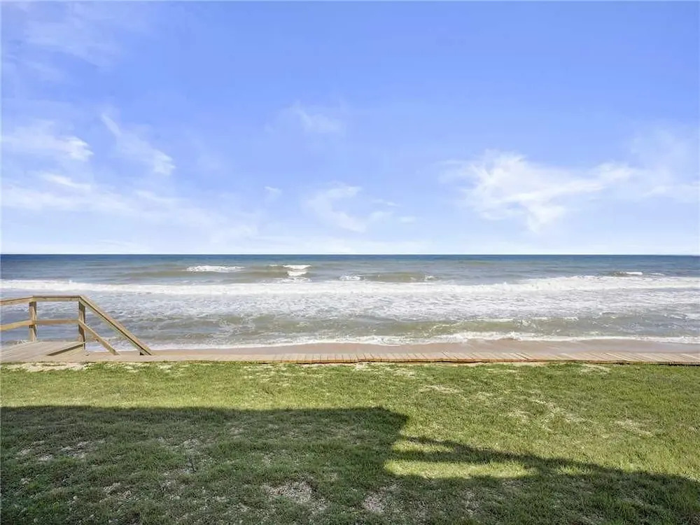 Hemingway Dream, 5 Bedrooms, Beach Front, Sleeps 14