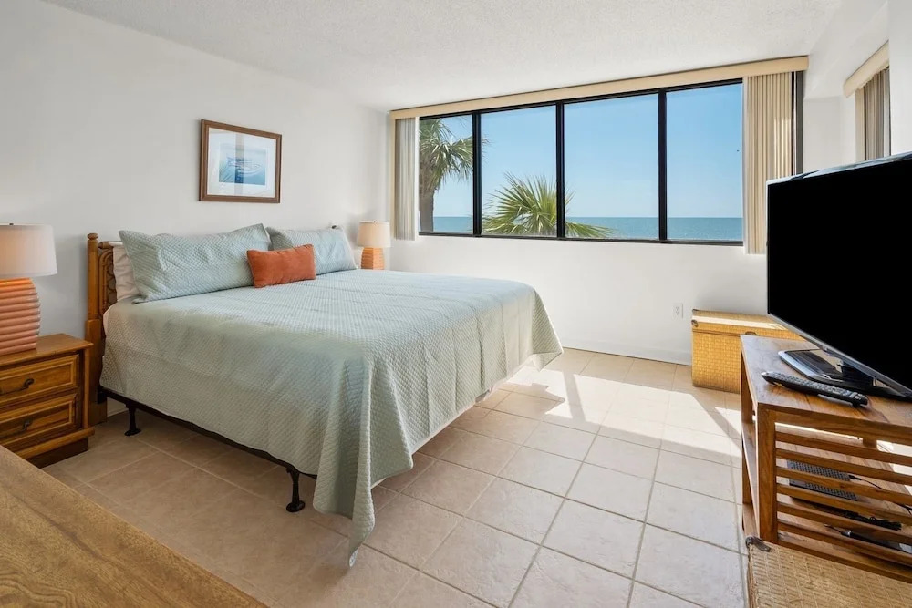Shoreham Towers 2c 3 Bedroom Condo by RedAwning
