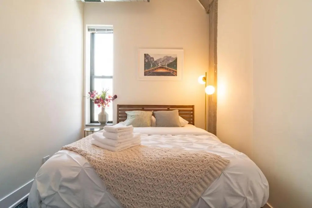 McCormick Place 3br-2ba luxury Family Heaven with optional parking for 6 guests