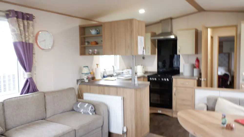 Excellent caravan 4 birth sleeps 6 Tranquil site