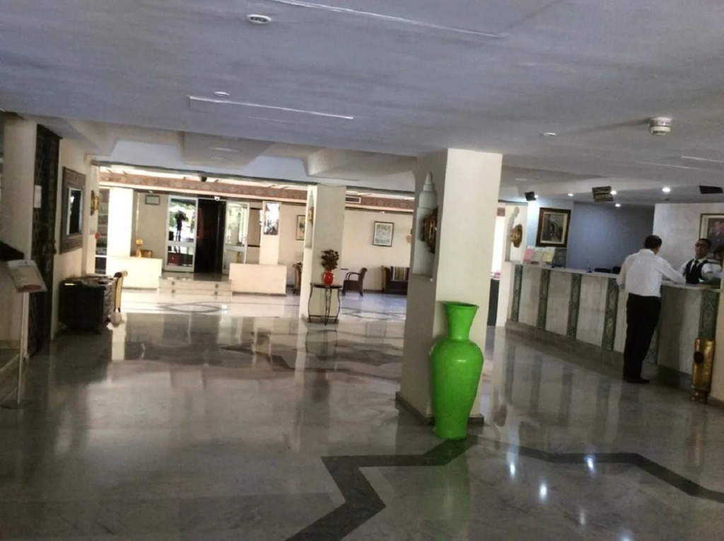 Chems Hotel