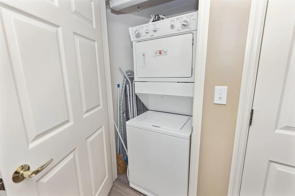 Seacrest 604 is a 2 BR Gulf Front on Okaloosa Island by RedAwning