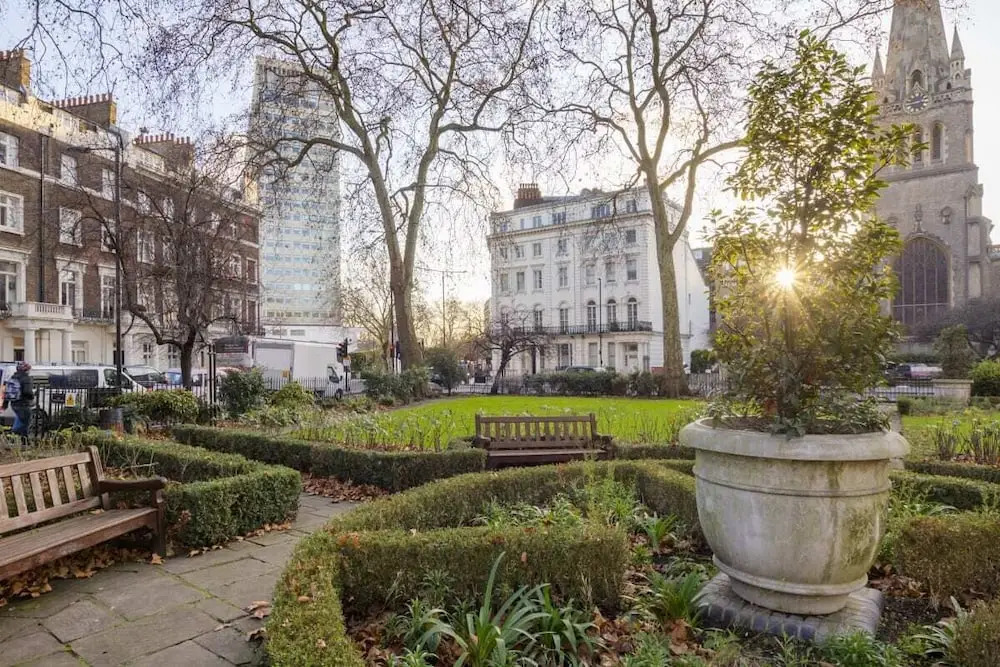Modern & Cosy Apartment Close To Tube, Sleeps 5