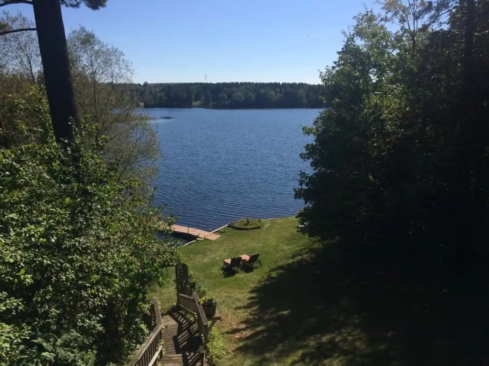 Lakeside Bed & Breakfast