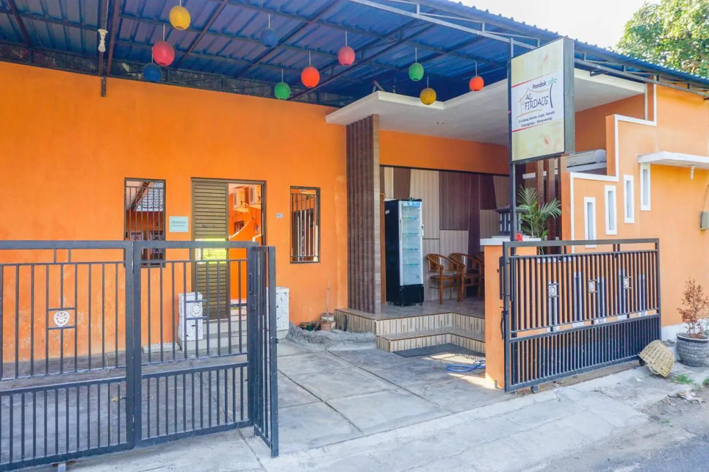 OYO 1594 Al Firdausi Residence
