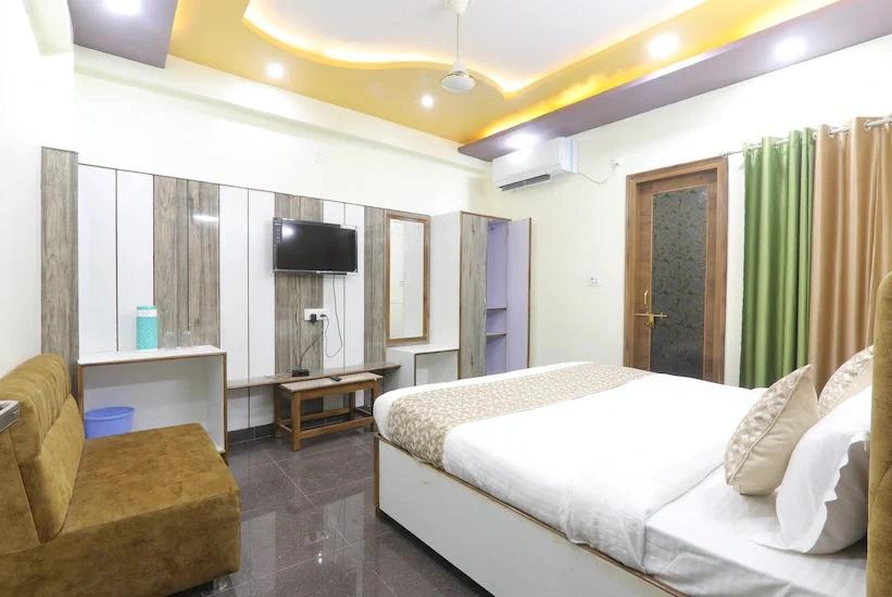 Hotel Aman Residency