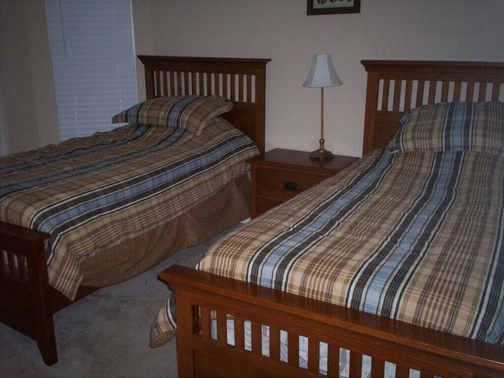 4 Br Home Kitchen Sleeps 8 - Ovh 4351