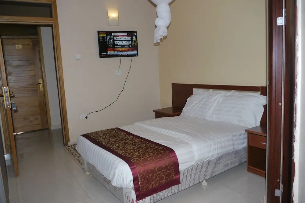 Rosaline Hotel