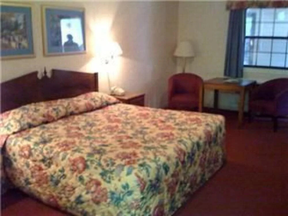 Swiss Village Inn