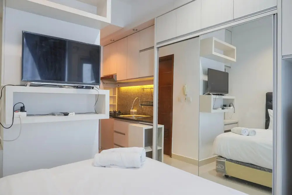 Strategic And Well Designed Studio Apartment At Capitol Park Residence