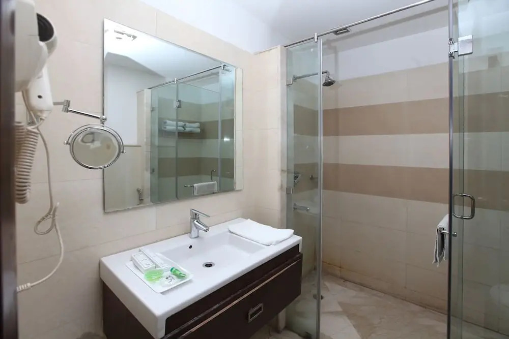 OYO 383 Hotel Divine Paradise