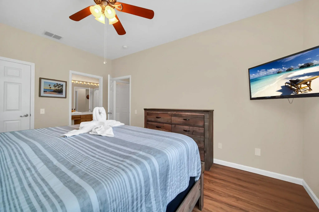 Windsor Palms 201
