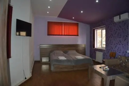 Le Petit Hotel