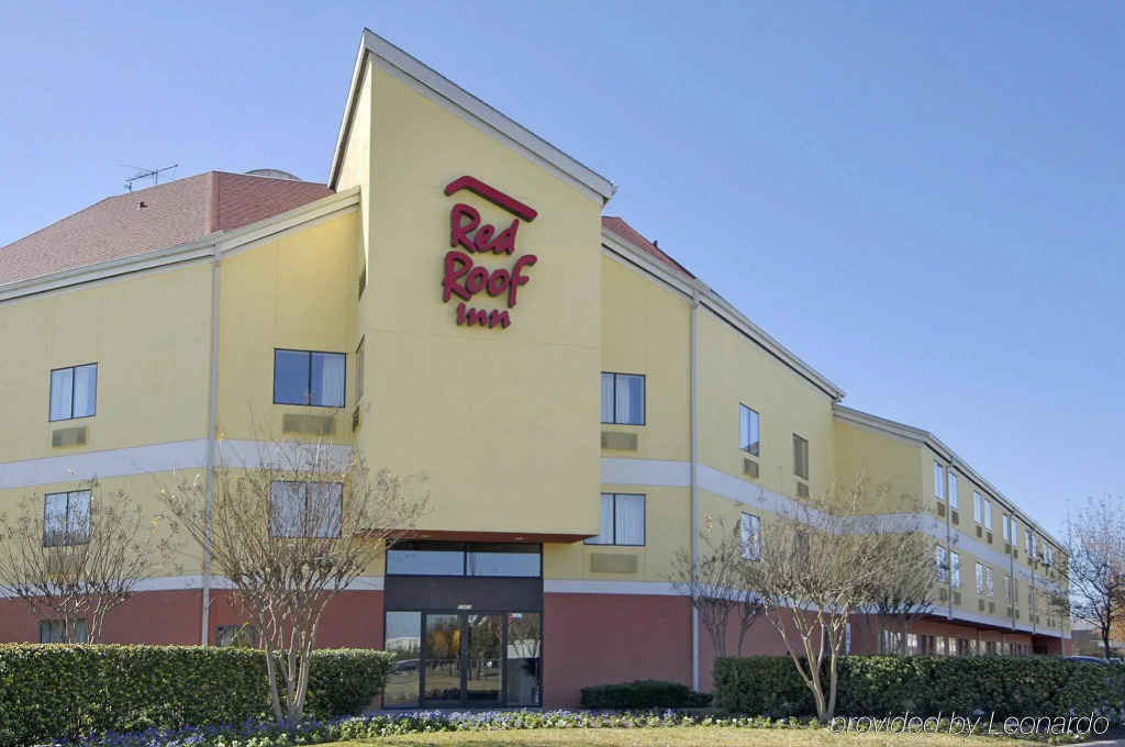 Red Roof Inn - Houston Westchase