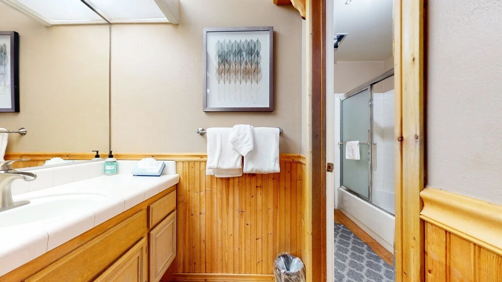 Aspen Creek #227 1 Bedroom Condo by RedAwning