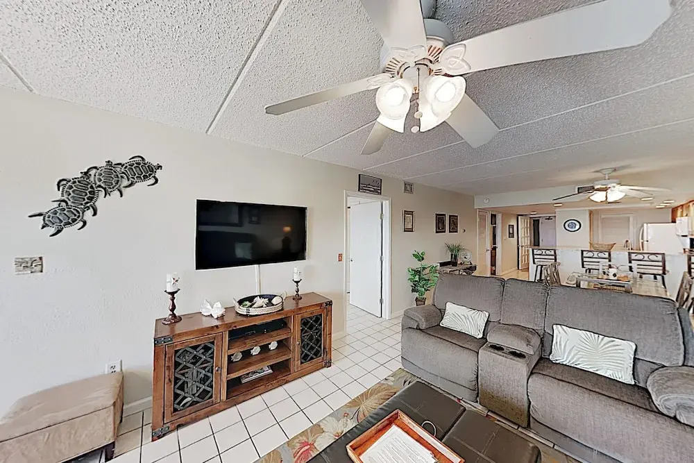 Oceanfront 1st-floor Condo on Spi: Patio & Pool