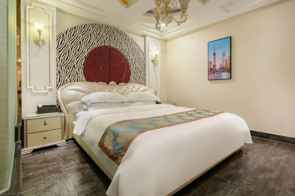 Vienna Classic Hotel (Ningguo Sichuan-Tibet Railway City Government)