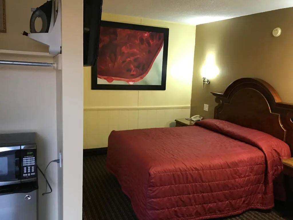 A Fishers Inn Motel