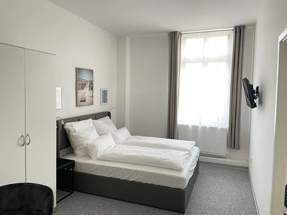 Hotel-am-Bahnhof Stuttgart-Ditzingen