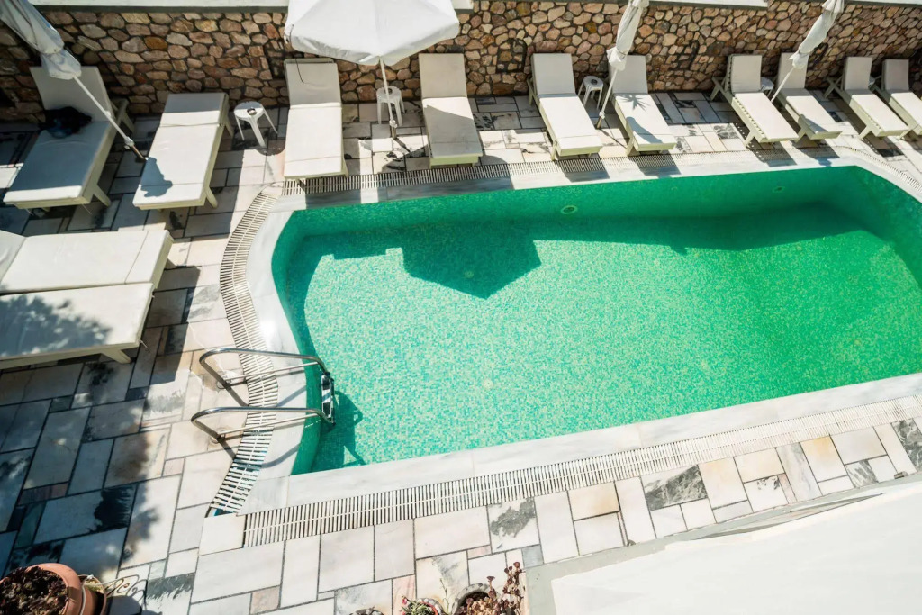 Ifestia Hotel