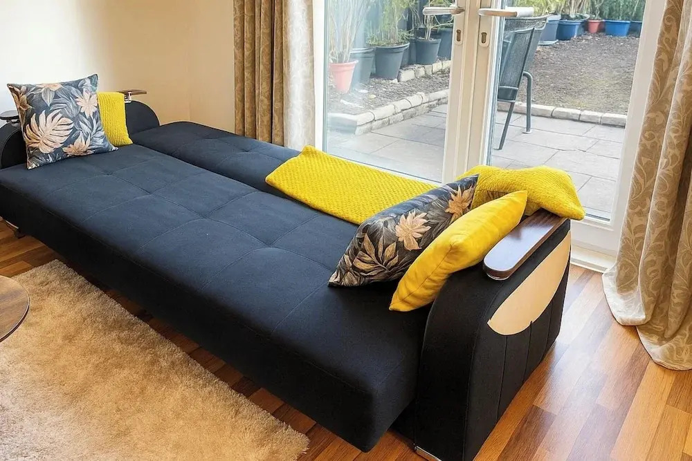 House - Sleeps 7 - Pet Friendly - Garden - Parking