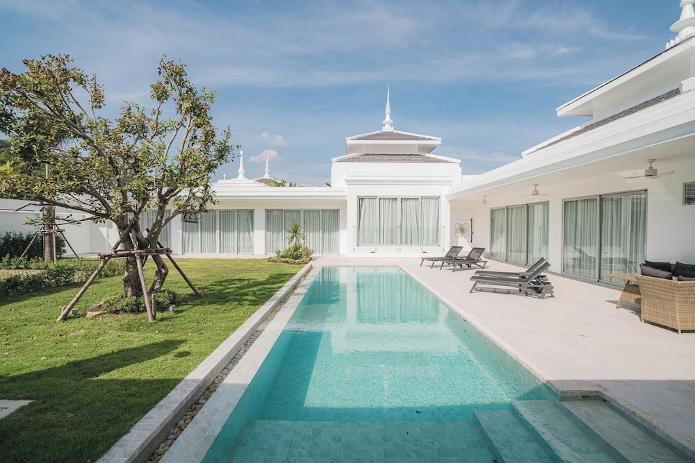 The luxury villa Ivory E3 Rawai Phuket