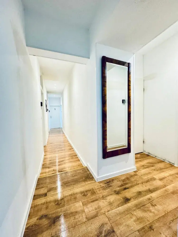 5BR Apt 10min to Matzleinsdorfer