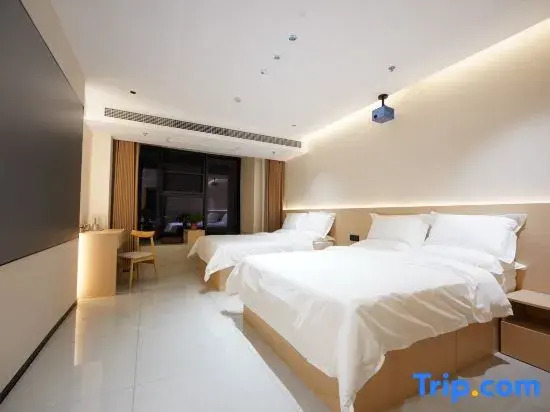 Lan·Jiajing Hotel (Zibo China Ceramics Liuliguan Fuli Wanda Plaza)