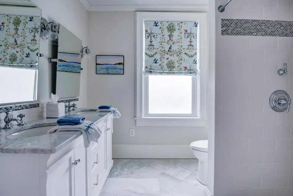 34 State "Historic Luxury Suites" Skaneateles