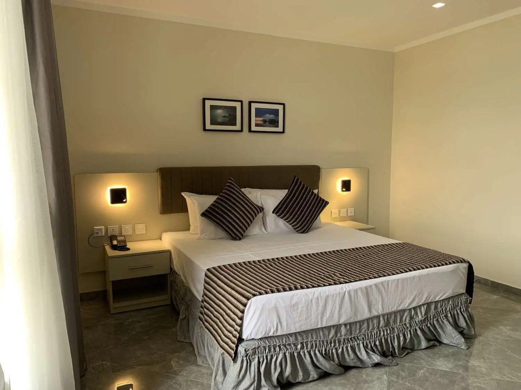 Best Western Plus at the Oxbow Lake