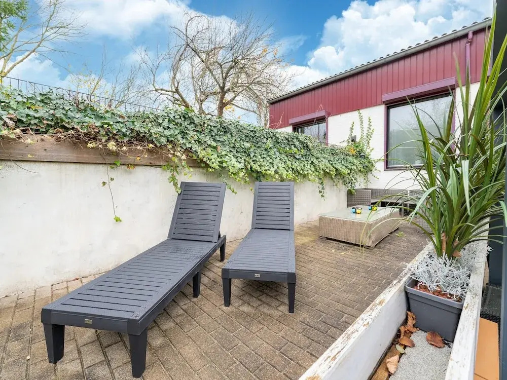Luxury Apartment in Schin op Geul with Hot Tub & Sauna