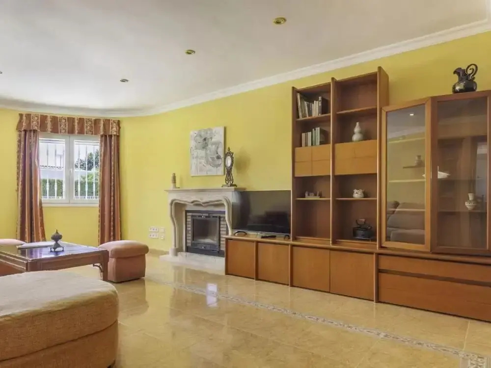 Charming Holiday Home in Calpe With Barbeque