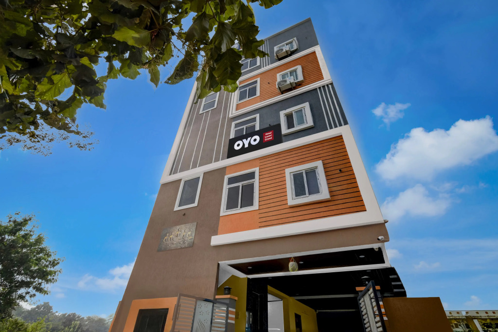 Hotel O by OYO Laxmi Grand